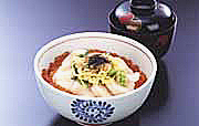 三色丼